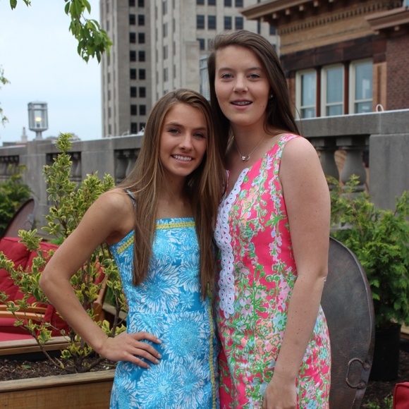 Meet your Posher, Lauren - Picture 1 of 1